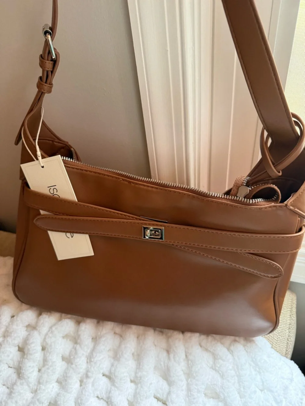 Beautiful Soft Leather Shoulder Bag in Cognac Brown